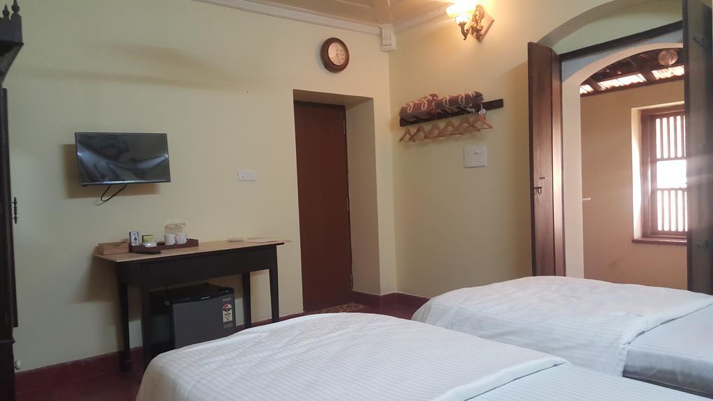 Casa Menezes - A Heritage Goan Homestay 巴姆博利姆 客房 照片