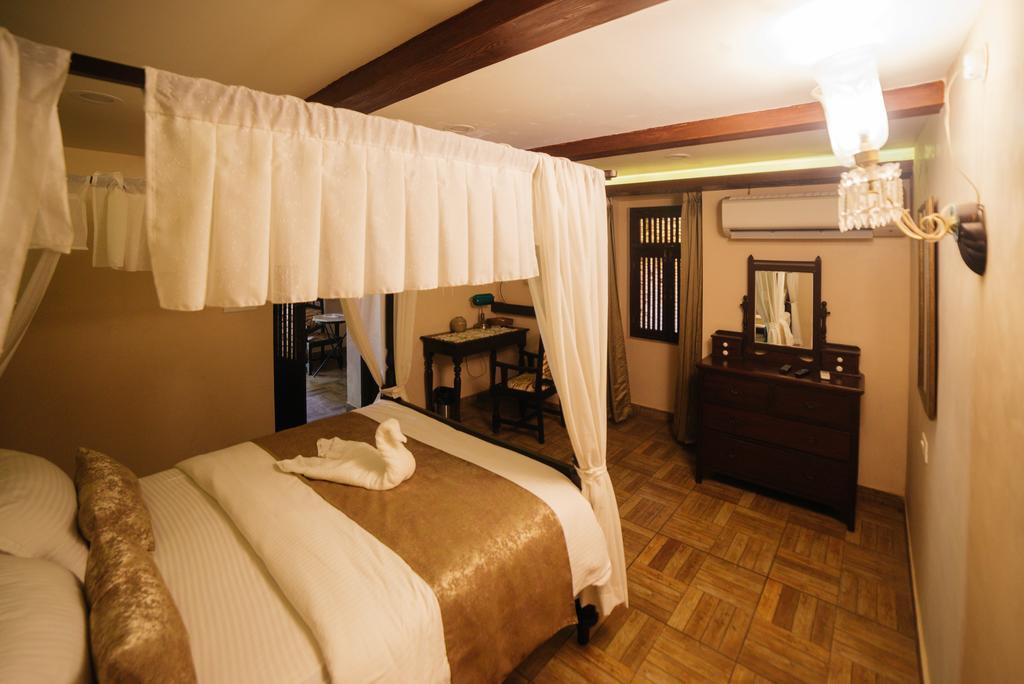 Casa Menezes - A Heritage Goan Homestay 巴姆博利姆 外观 照片