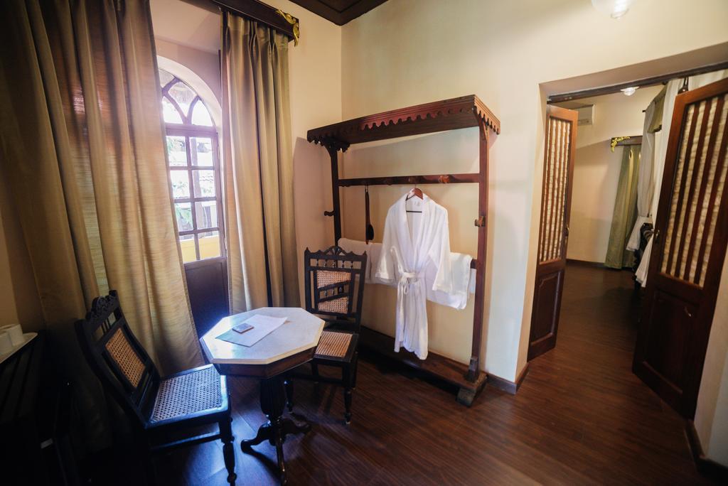 Casa Menezes - A Heritage Goan Homestay 巴姆博利姆 外观 照片